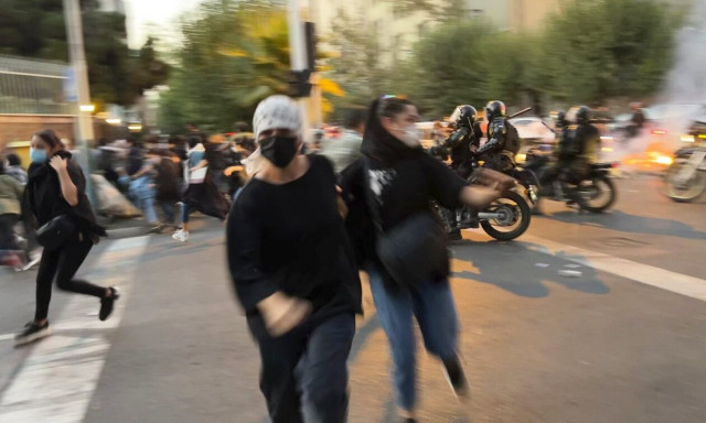 Ιράν: Δύο μέλη των δυνάμεων ασφαλείας σκοτώθηκαν κατά τη διάρκεια διαδηλώσεων