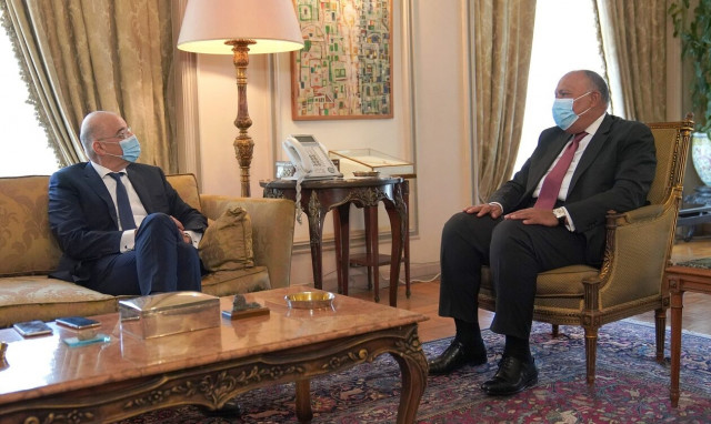 Δένδιας από Αίγυπτο: Η Τουρκία προσπαθεί να εκμεταλλευθεί την ταραχώδη κατάσταση στη Λιβύη