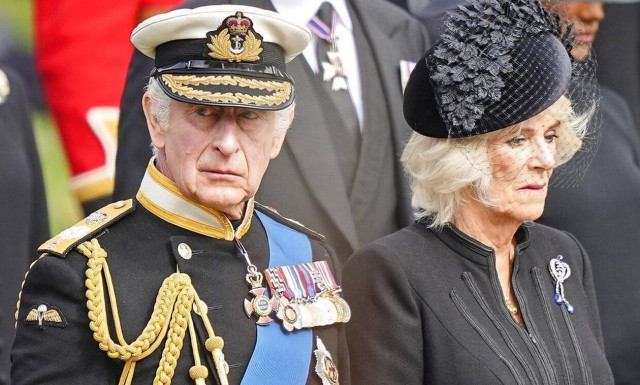 Βασιλιάς Κάρολος: «Περικοπές» στη στέψη του – Γιατί θα διαρκέσει μόνο μια ώρα με λίγους καλεσμένους