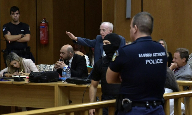 Παρέμβαση του ΔΣΑ για τον ναζιστικό χαιρετισμό στη δίκη της Χρυσής Αυγής