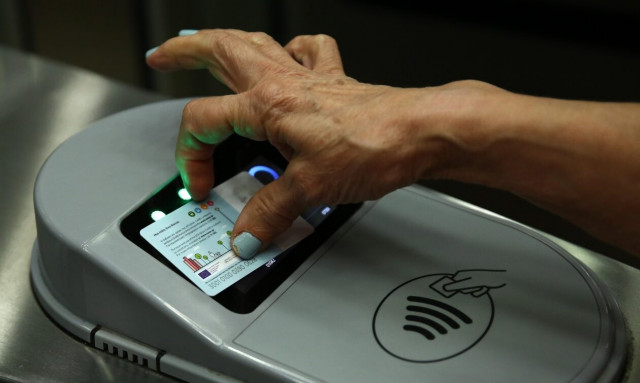 Τέλος το χάρτινο εισιτήριο στα ΜΜΜ της Αθήνας - Έρχονται οι ανέπαφες πληρωμές