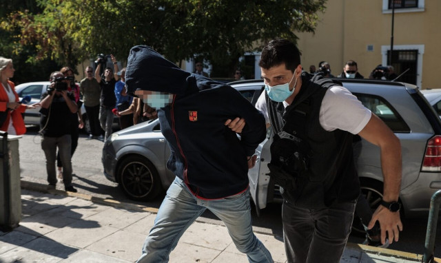 Σεπόλια: Κύκλωμα μαστροπείας πίσω από τον 53χρονο αναζητά η ΕΛ.ΑΣ. – Ψάχνουν τα πάντα στο κινητό του