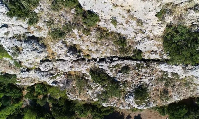 Σεισμός: Drone πέταξε πάνω από το επίκεντρο του φονικού σεισμού της Πάρνηθας