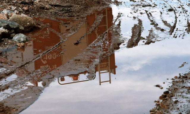 Κακοκαιρία: Πλημμυρικά φαινόμενα και κατολισθήσεις στην Κέρκυρα από την έντονη βροχόπτωση