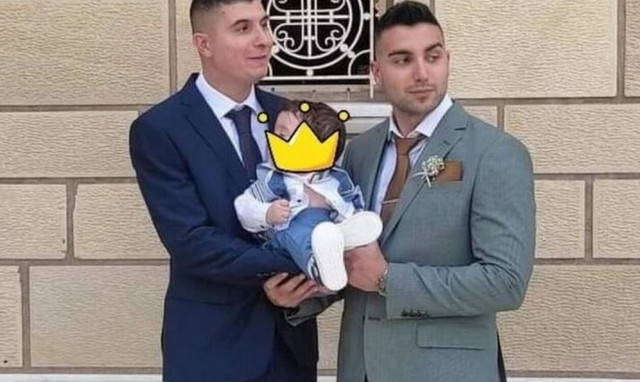 Βάφτιση σαν παραμύθι: Νονοί οι δύο αστυνομικοί που έσωσαν το μωρό στον απίστευτο χιονιά της Αττικής