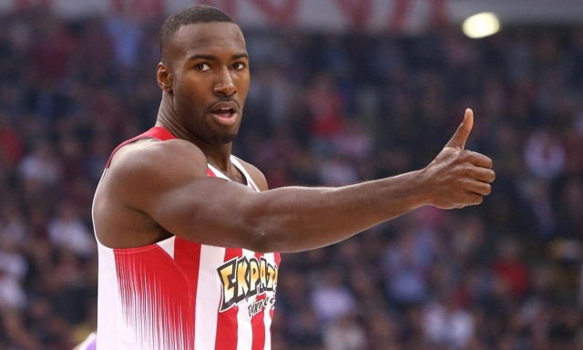 Πάτρικ Γιανγκ: Γλίτωσε από θαύμα, στάθηκε στα πόδια του για πρώτη φορά