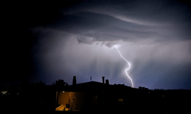 Καιρός: Έρχεται ραγδαία επιδείνωση από Πέμπτη - Ποιες περιοχές θα πληγούν από ισχυρές καταιγίδες