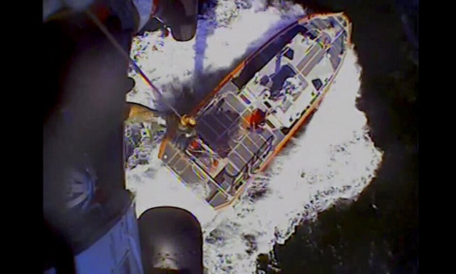 Κόλπος του Μεξικού: Η συγκλονιστική διάσωση τριών ψαράδων που πάλεψαν με καρχαρίες (βίντεο)