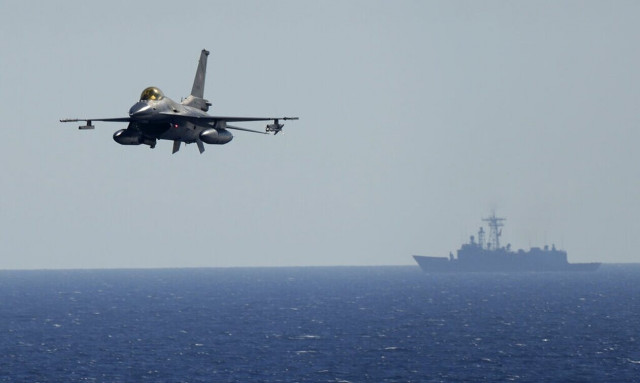 Τουρκικός Τύπος: Ο Γκιουλέν παρέδωσε πολεμικά σχέδια της Τουρκίας στις ελληνικές Αρχές