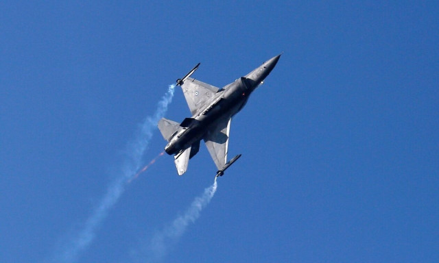 Σκληρές αερομαχίες και δεκάδες τουρκικές παραβιάσεις σήμερα στο Αιγαίο