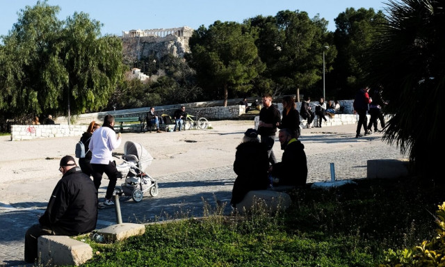 Η Figaro υμνεί τη «μεταμόρφωση» της πλατείας Θησείου