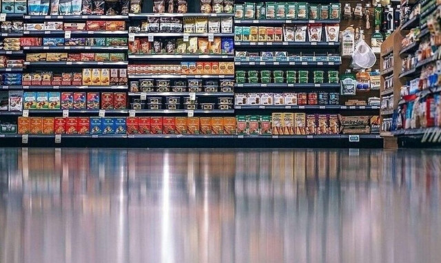 Αύξηση 32% στις τιμές εισαγωγών – Επιμένει ο πληθωρισμός