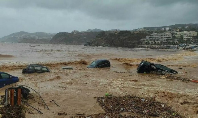 Στο έλεος της κακοκαιρίας το Ηράκλειο - Πνίγεται η Αγία Πελαγία