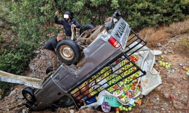 Τροχαίο στο Ηράκλειο: Αγροτικό βρέθηκε «τούμπα» στον γκρεμό