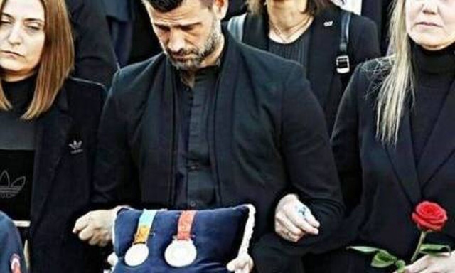 Συγκλονίζει η εξομολόγηση Μουρούτσου: «Έτρεμαν τα πόδια μου»