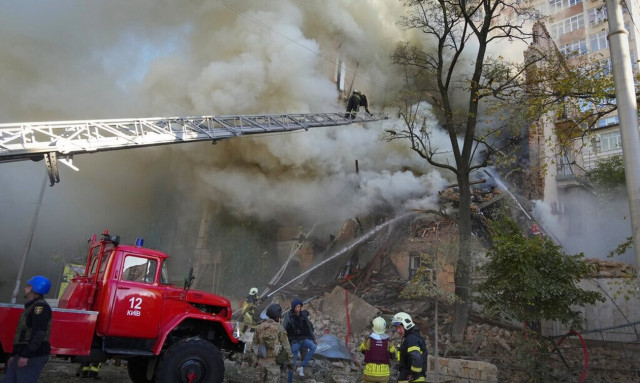 Το σφυροκόπημα στο Κίεβο με «drone καμικάζι»- Σε καταφύγια οι κάτοικοι