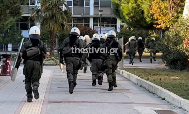 Επεισόδια στο ΑΠΘ μετά την πτώση φοιτητή από τον τρίτο όροφο