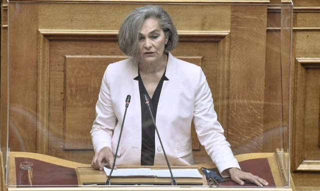 Sakorafa: Europe is dragged by USA to an ineffective policy