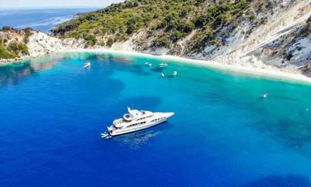 Γιδάκι Ιθάκης: Eκεί που η ματιά χάνεται στην ατελείωτη γαλάζια θάλασσα