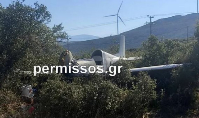 Πτώση αεροσκάφους - Εθνική οδός: Οι πρώτες εικόνες από την τραγωδία