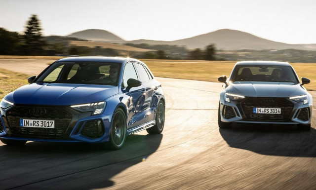 To Audi RS 3 Performance Edition τρακοσαρίζει…