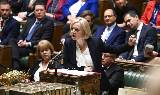 Λιζ Τρας: Οι «συγγνώμες», οι παραιτήσεις και το τέλος που πλησιάζει