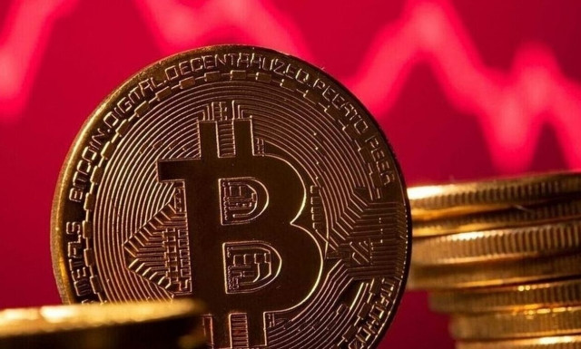 Υποχωρεί στην περιοχή των 18.000 δολαρίων το Bitcoin