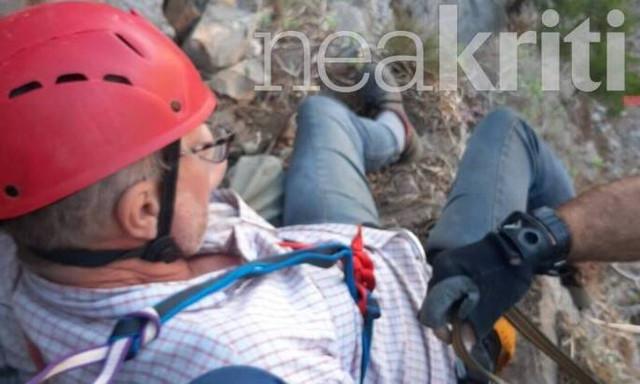 Φαράγγι Σαμαριάς: Καρέ - καρέ η διάσωση του 65χρονου που εγκλωβίστηκε