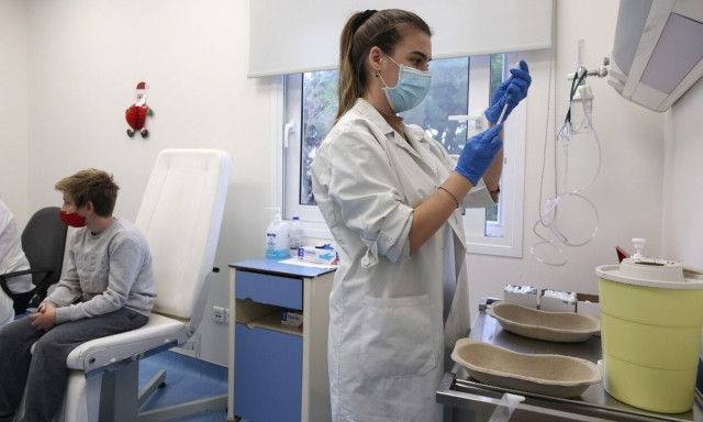 Κορονοϊός: Στην Κομισιόν η απόφαση για εμβολιασμό παιδιών από 6 μηνών