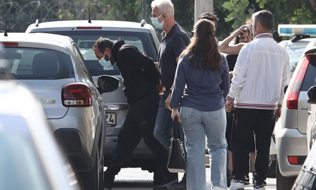 Επτά άνδρες που συνομιλούσαν με τη 12χρονη αναλαμβάνει ο Παπαδόπουλος