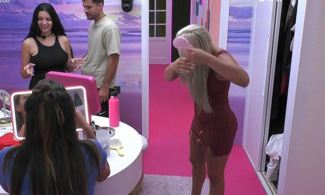 Love Island: Χαμός για το εσώρουχο του Αλέξανδρου 