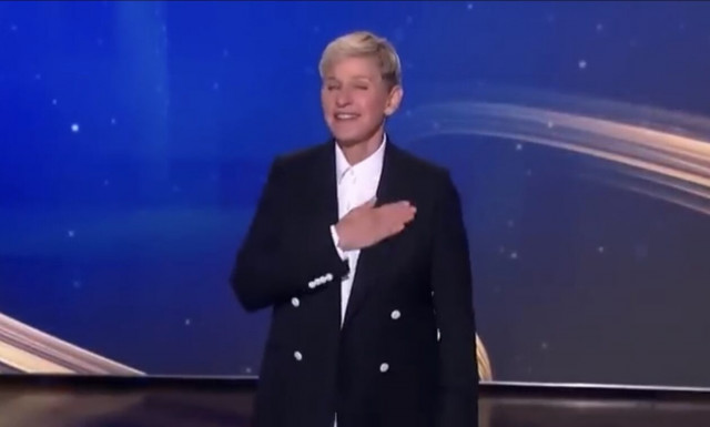 Η Έλεν Ντε Τζένερις επιστρέφει με μίνι σειρά στο YouTube