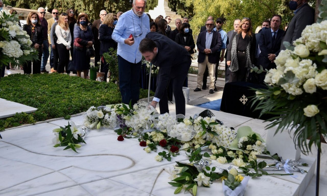 Φώφη Γεννηματά: Σε κλίμα συγκίνησης το μνημόσυνο για τον θάνατό της