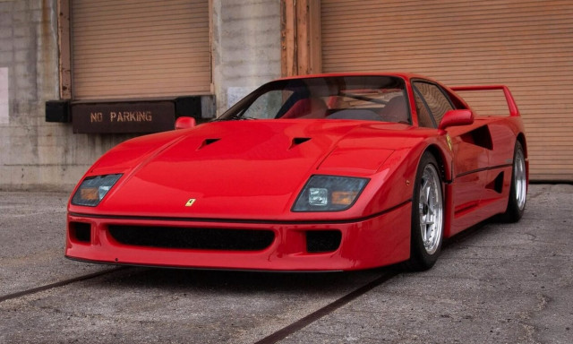 Αυτή η εξαιρετικά σπάνια Ferrari F40 πωλείται και σίγουρα όχι φτηνά