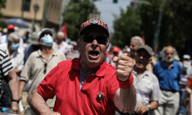 Συντάξεις: Τι να ξέρουν οι δικαιούχοι για τις αυξήσεις με 7 ερωτήσεις