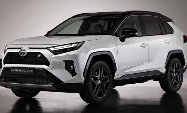 Το Toyota RAV4 έγινε πιο σπορτίφ ως GR Sport