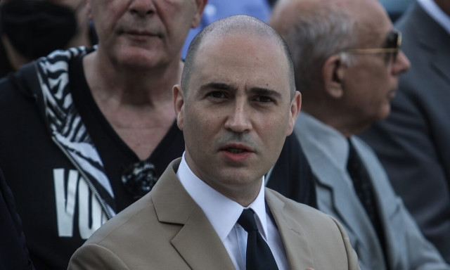 Ο Κωνσταντίνος Μπογδάνος έγινε πατέρας - H πρώτη φωτογραφία του μωρού