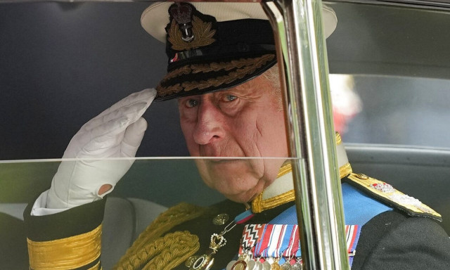 Κάρολος: Φήμες για την υγεία του - «Να είναι έτοιμος ο Ουίλιαμ»