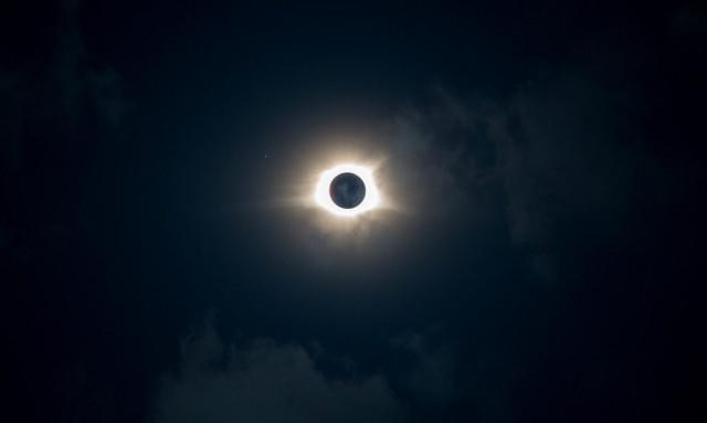 Μερική έκλειψη Ηλίου σήμερα: Δείτε διαδικτυακά το φαινόμενο