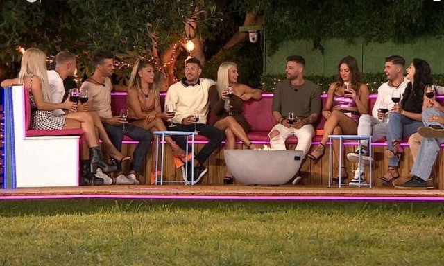 Love Island: Η παίκτρια που συνευρέθηκε ερωτικά 17 φορές με έναν άνδρα