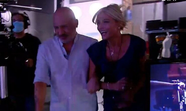 Σκορδά σε Μουτσινά: «Έβγαλα βλεφαρίδες, τρέσες, πού με βγάζεις έτσι;»