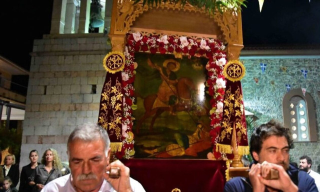 Λιτάνευσαν τον Άγιο Δημήτριο στην Ασίνη Αργολίδας (vid)