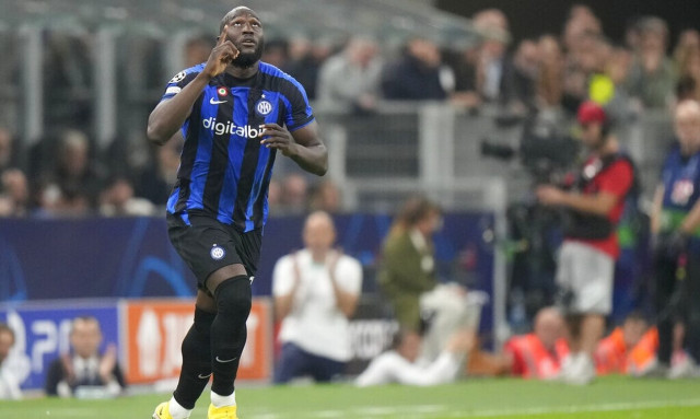 Champions League: Στους «16» η Ίντερ, στο Europa League η Μπαρτσελόνα