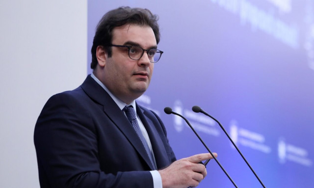 Πιερρακάκης: Η Ελλάδα αλλάζει με έργα, όχι με λάσπη