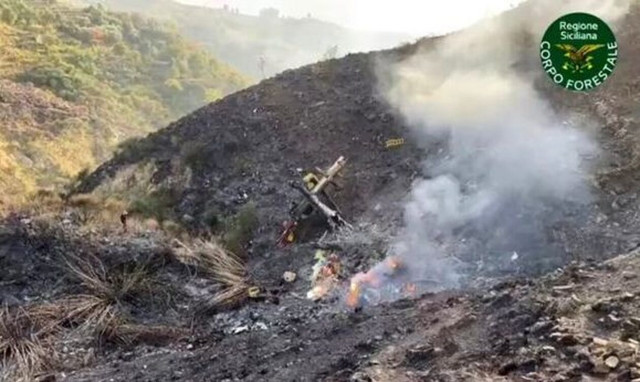 Αίτνα: Συνετρίβη καναντέρ - Αγνοούνται δύο πιλότοι