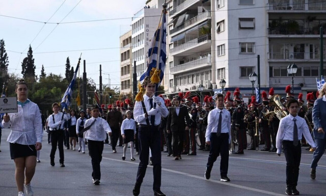 Large school parade for 'Ochi' Day concludes in Athens