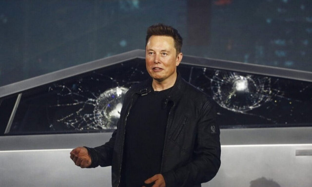 Μασκ: Πέταξε έξω με σωματοφύλακες την έως τώρα διοίκηση του Twitter