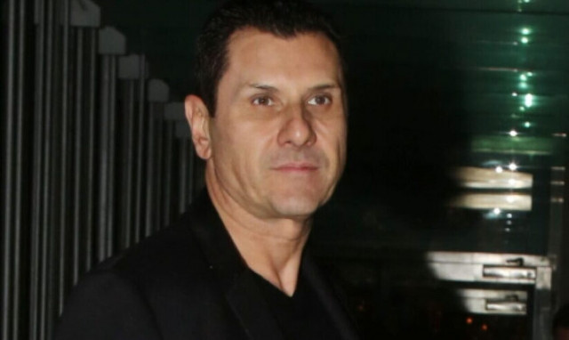 Γιάννης Μάρκου: Παραδόθηκε ο 26χρονος που τον μαχαίρωσε στη Βαρυμπόμπη