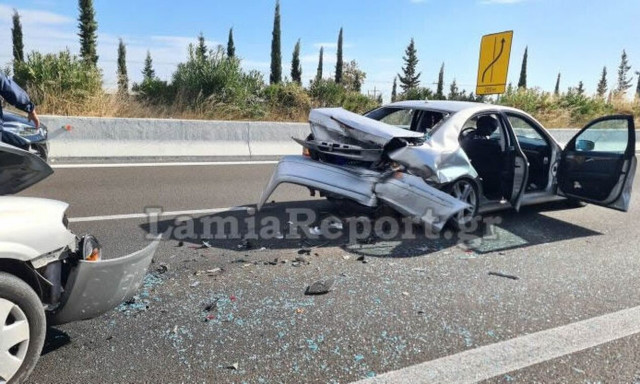 Σοβαρό τροχαίο στην εθνική έξω από τη Λαμία