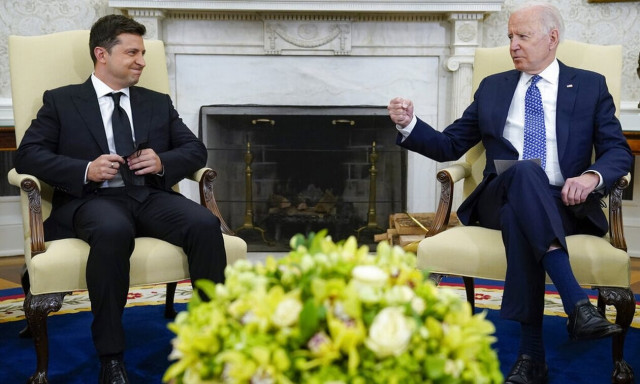 O Μπάιντεν με τον Ζελένσκι